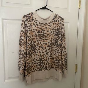 Aerie crew neck sweatshirt.